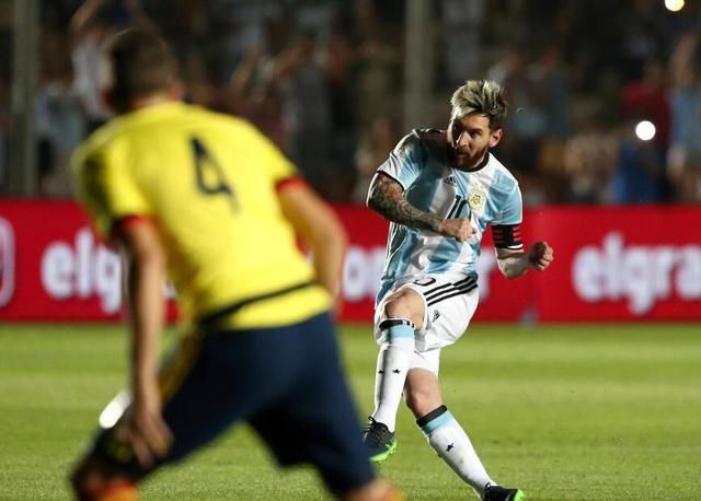 世预赛-阿根廷3-0哥伦比亚 梅西传射天使建功